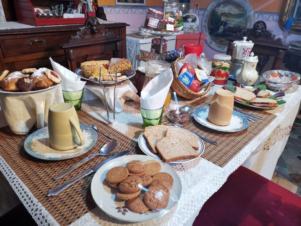 Art La Casa Del Pittore Bed & Breakfast Revine Lago