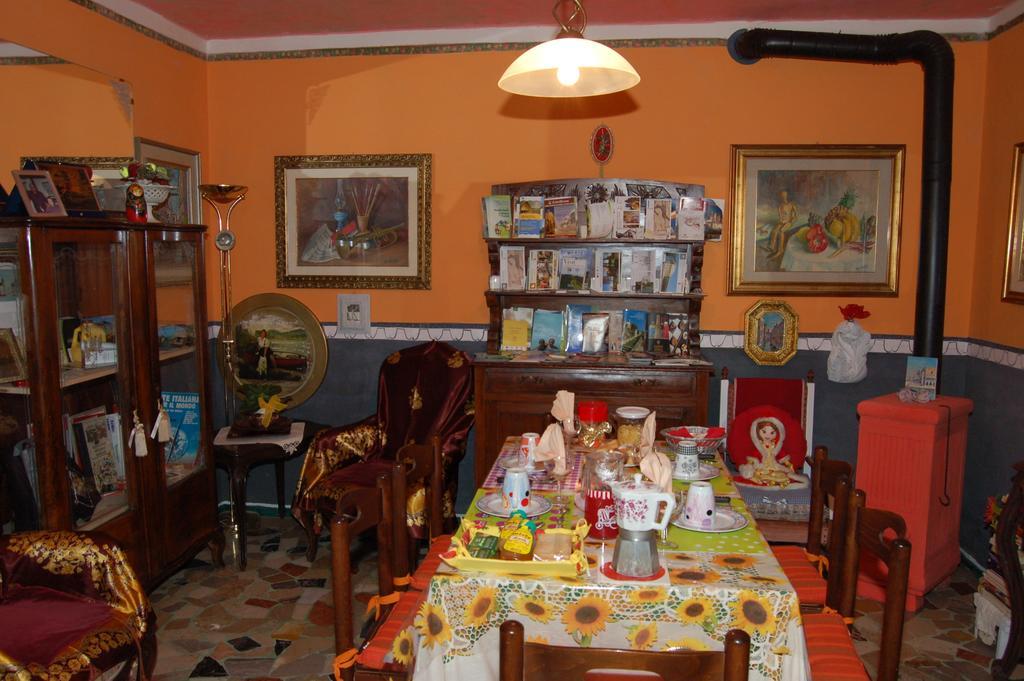 Art La Casa Del Pittore Frühstückspension *
